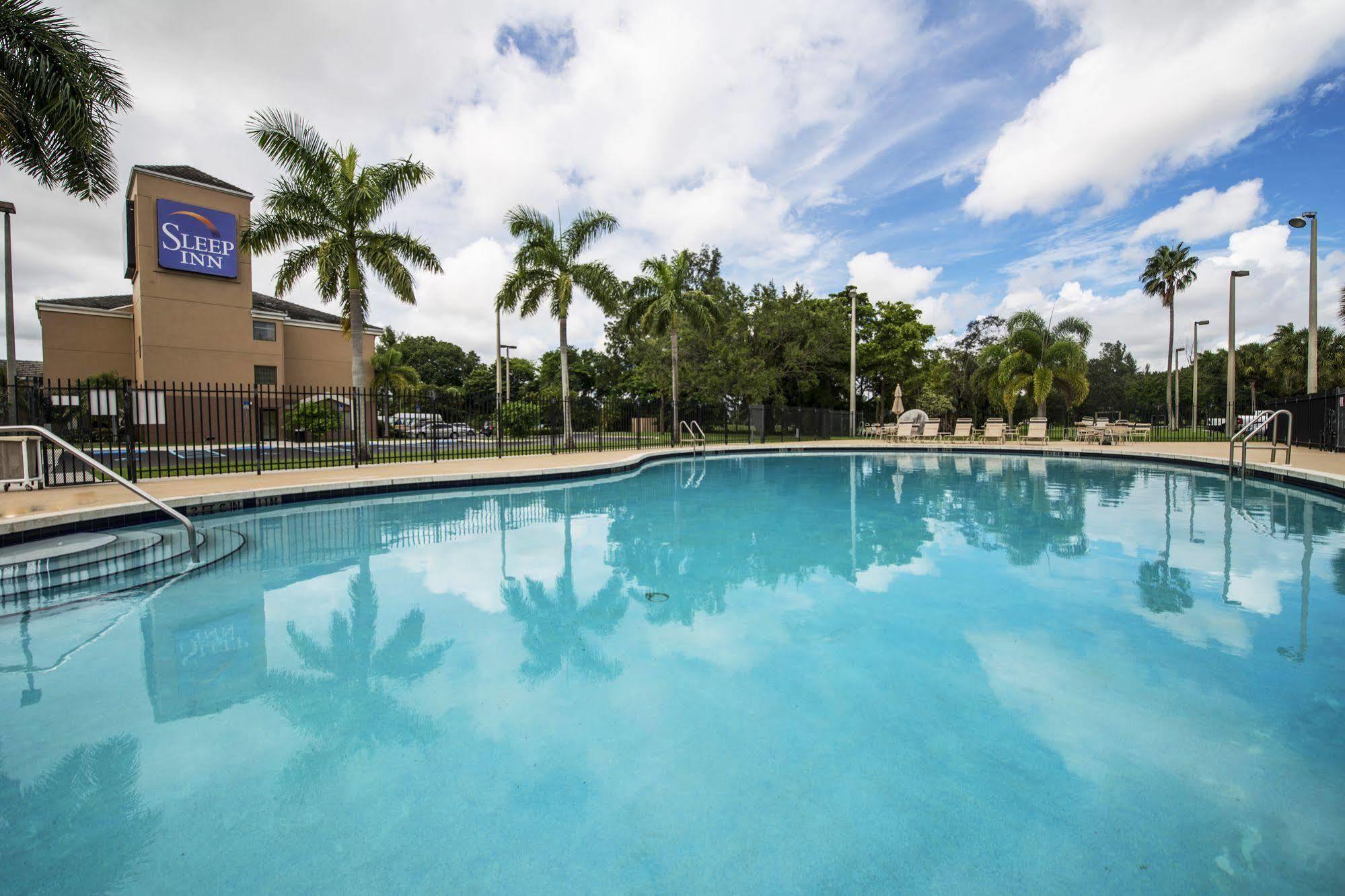 Sleep Miami Airport Gasthof 2*